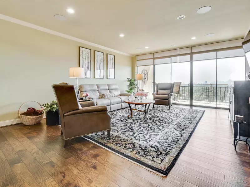 6335 W Northwest Highway #1514, Dallas, TX 75225