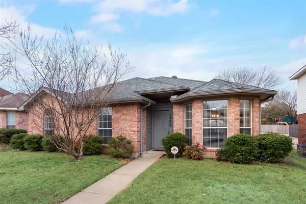 1702 Straus Road, Cedar Hill, TX 75104