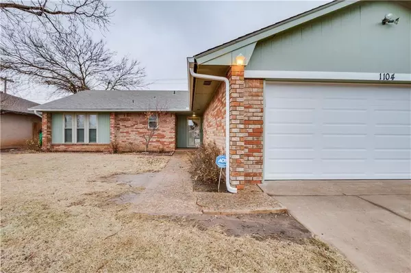 1104 NW 6th Place, Moore, OK 73170