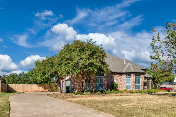 1208 Golden Gate Drive, Southlake, TX 76092