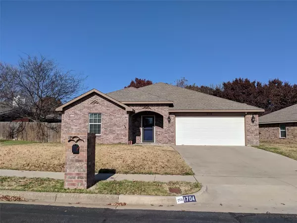 1704 Gainsborough Way, Fort Worth, TX 76134