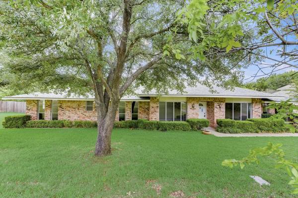 123 Hidden Lane, Red Oak, TX 75154