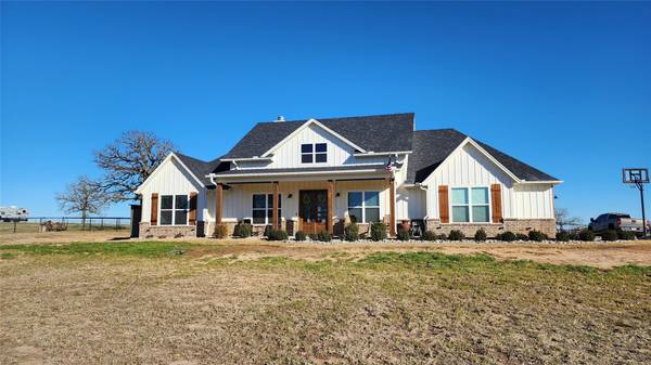 1520 Turpin Lake Road, Poolville, TX 76487