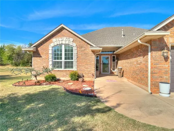 Blanchard, OK 73010,1055 Oak Creek Circle