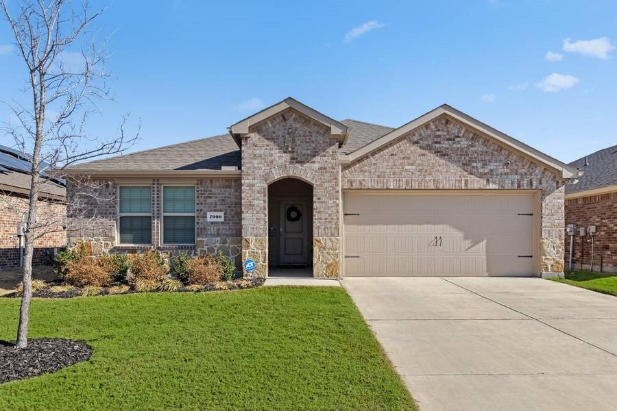 7900 Gallup Avenue, Aubrey, TX 76227