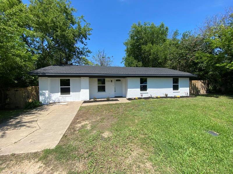 719 Burnett Street, Wills Point, TX 75169