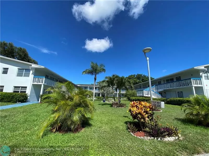 Deerfield Beach, FL 33442,297 Tilford N  #297