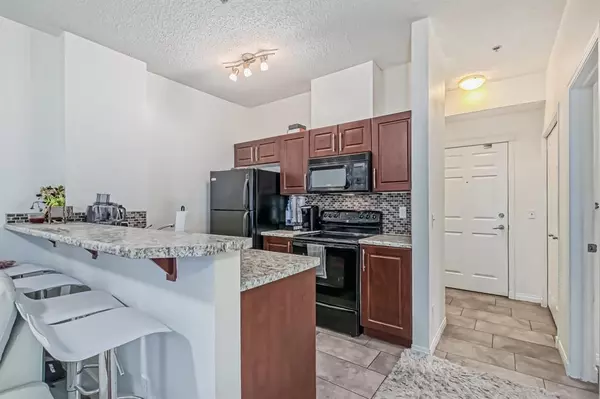 Calgary, AB T2A 1B7,1727 54 ST SE #204