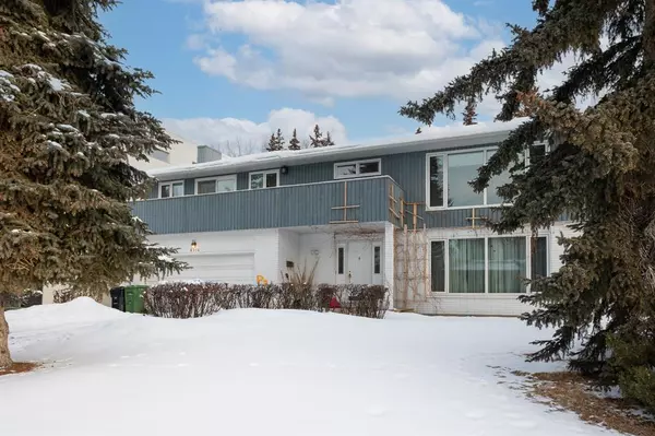 Calgary, AB T3E 6J5,6914 Livingstone DR SW