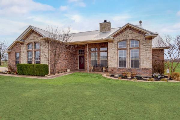 121 Hawk Ridge Road, Decatur, TX 76234