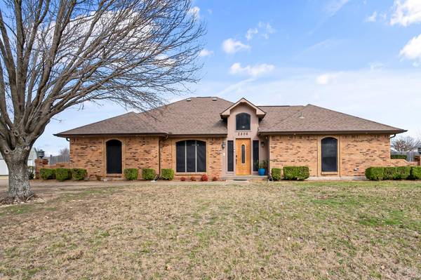 2806 Cinnamon Spring Street, Glenn Heights, TX 75154