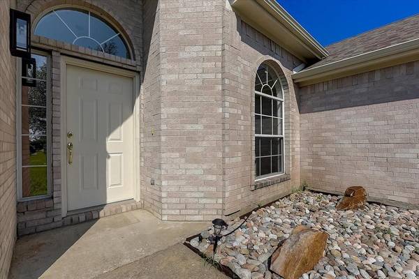 1040 Overland Drive, Lowry Crossing, TX 75069