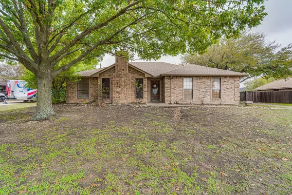 2261 Oak Tree Lane, Midlothian, TX 76065