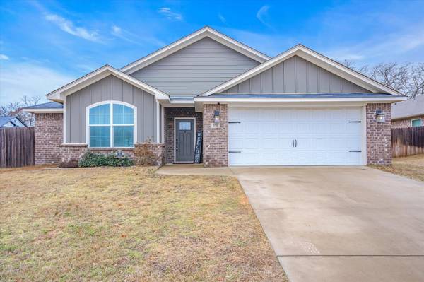 370 Molly Lane, Lindale, TX 75771