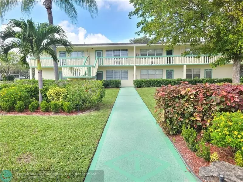 Deerfield Beach, FL 33442,362 Oakridge T  #362