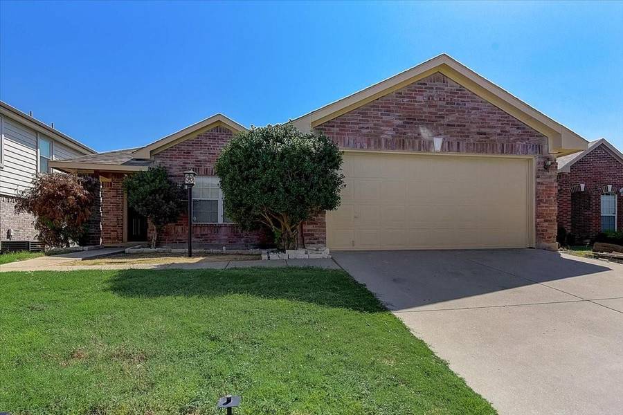 10101 Chapel Rock Drive, Fort Worth, TX 76116