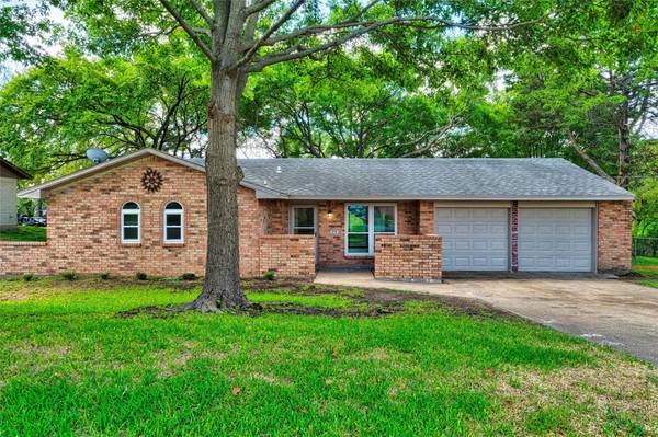 554 Pebble Road, Duncanville, TX 75116