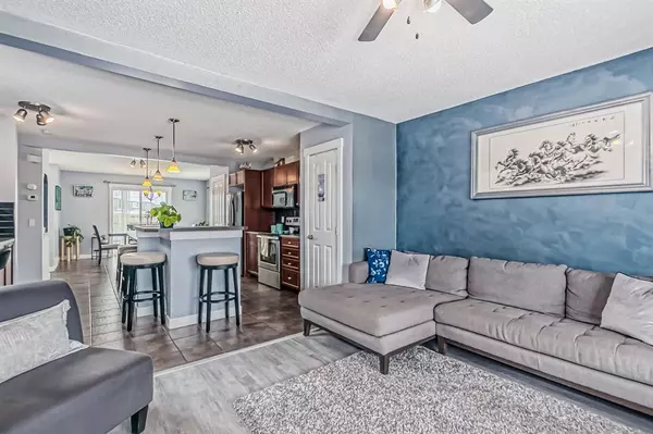 Calgary, AB T3J 0B5,197 Saddlebrook WAY NE