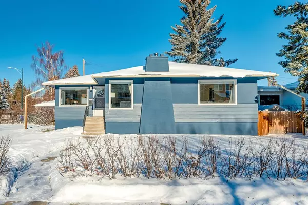 Calgary, AB T3C 3B6,28 Tamarac CRES SW