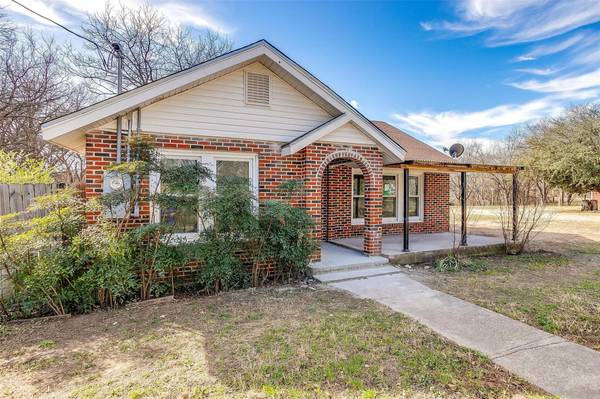 620 W Ross Street, Hamilton, TX 76531