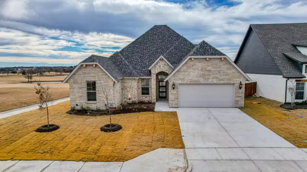 1317 Crown Valley Drive,  Weatherford,  TX 76087