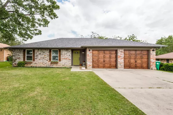 Denton, TX 76209,2512 Chaparral Court