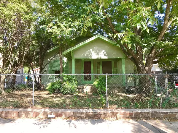 Fort Worth, TX 76164,2202 Chestnut Avenue