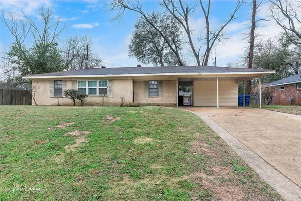 2620 E Cavett Drive, Shreveport, LA 71104