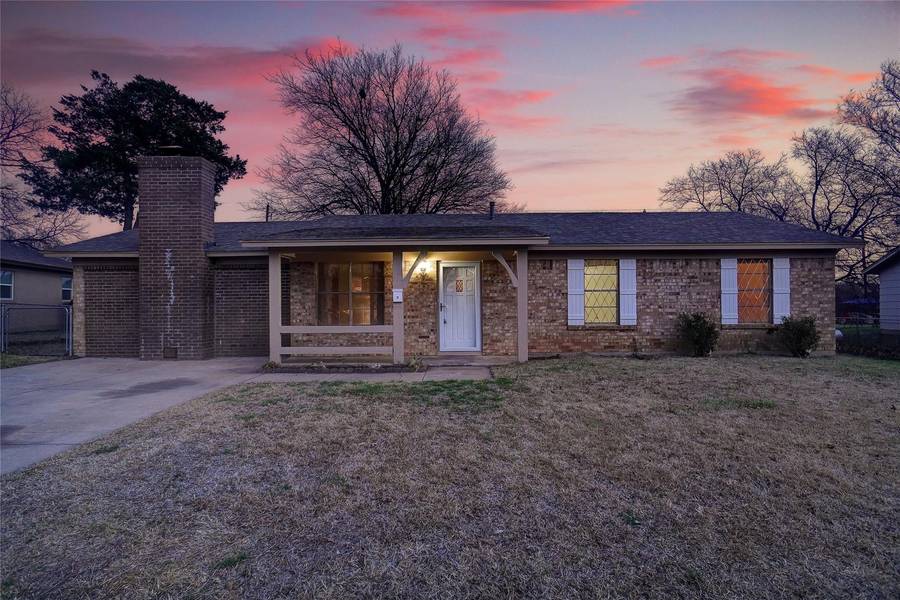 600 Wallace Drive, Crowley, TX 76036