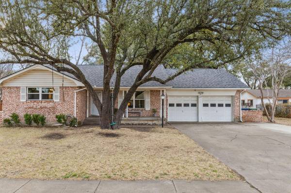 1209 Phoebe Lane, Garland, TX 75042