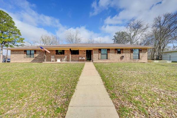 124 Lewis Street, Sulphur Springs, TX 75482