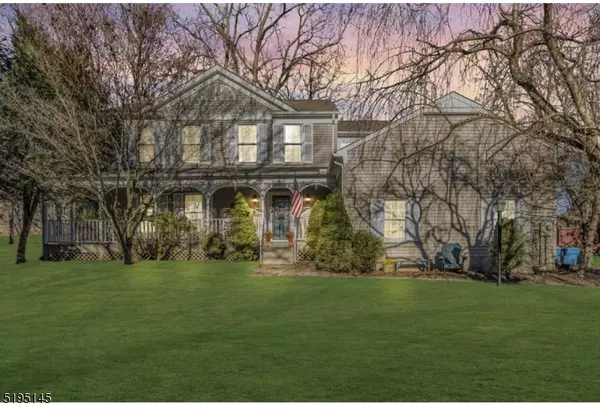 11 Kellie Ct, Califon Boro, NJ 07830