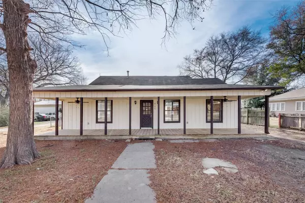 406 E 13th Street, Kemp, TX 75143