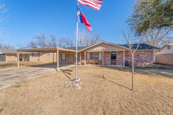 2404 14th Street, Brownwood, TX 76801