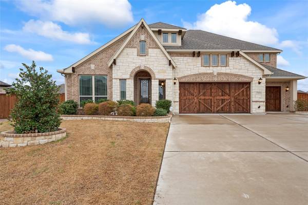 7551 Brooklake Drive, Grand Prairie, TX 75054