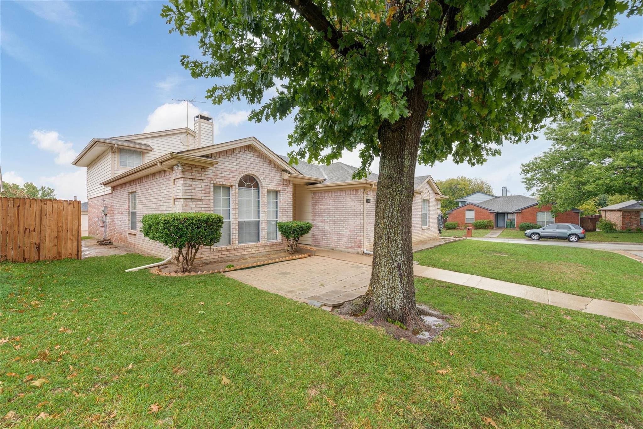 1001 Flower Drive, Arlington, TX 76017