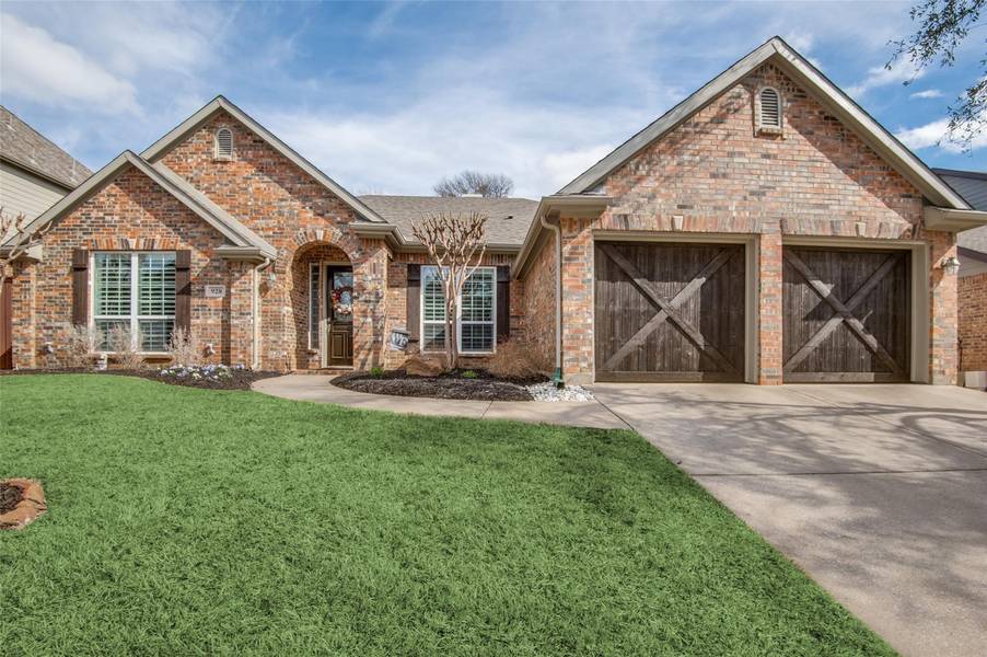 928 Spring Creek Drive, Grapevine, TX 76051