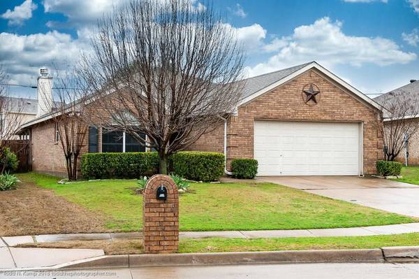 10517 Splitridge Court, Fort Worth, TX 76108