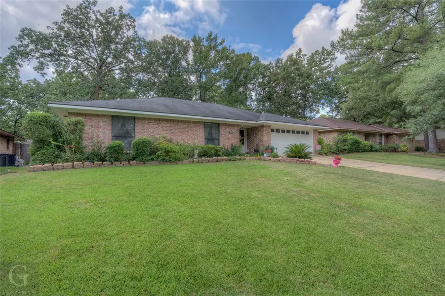 6213 N Windermere Drive, Shreveport, LA 71129