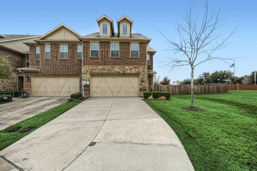 412 Hunt Drive, Lewisville, TX 75067