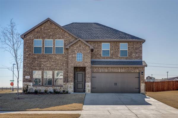 622 Clearlake Drive, Waxahachie, TX 75165