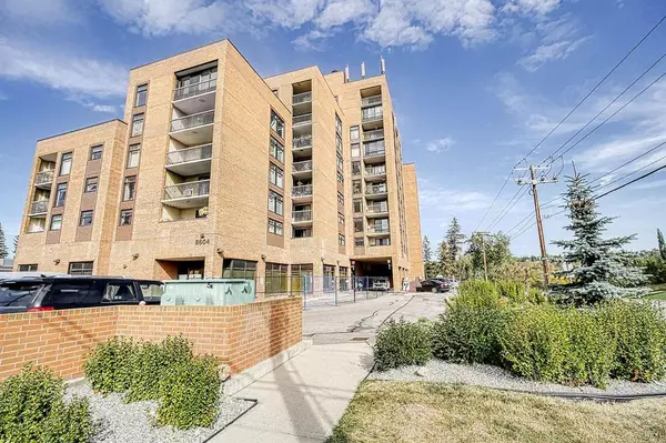 Calgary, AB T3B 5E6,8604 48 AVE NW #313