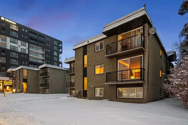 Calgary, AB T3E0A9,2902 17 AVE SW #6