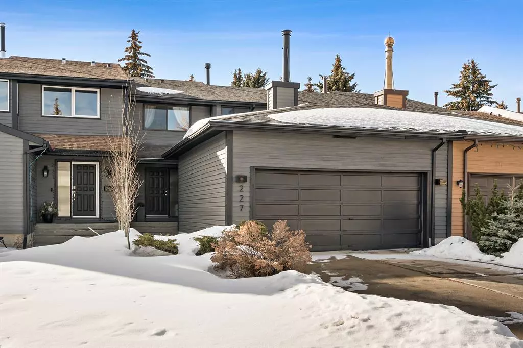 Calgary, AB T3A 2M4,227 Edgemont Estates DR NW