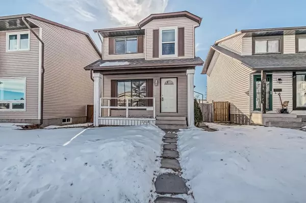 Calgary, AB T3J 1Y6,164 Castlegreen Close NE