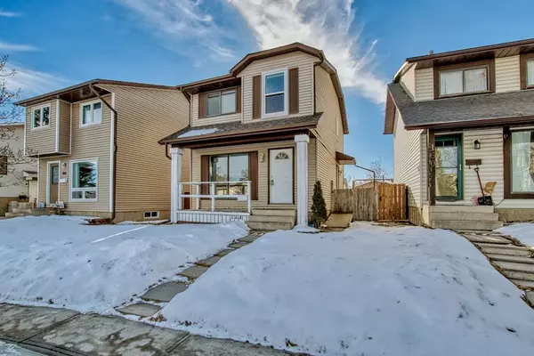 Calgary, AB T3J 1Y6,164 Castlegreen Close NE