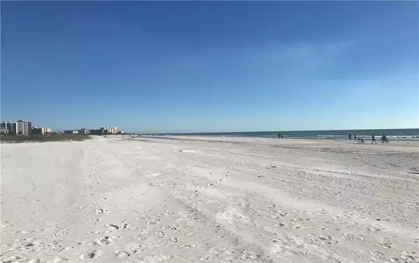 Fort Myers Beach, FL 33931,169 Lanark AVE