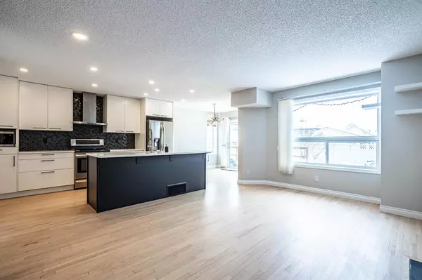 Calgary, AB t3k4v8,14 Covewood PL NE