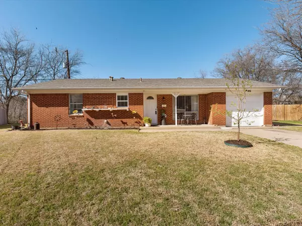 6505 Bea Court, Fort Worth, TX 76135