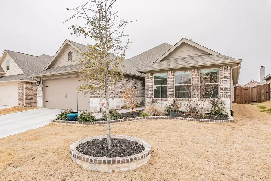 7637 Northumberland Drive, Fort Worth, TX 76179